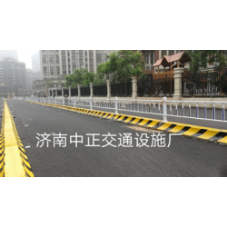 供應張家口隔離墩-公路隔離墩廠家推*-長2米水泥隔離墩